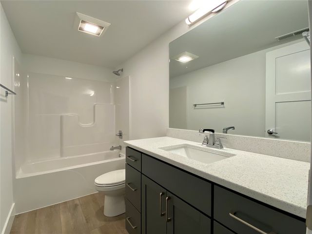 60 S Seven Oaks Road, North Liberty, IA 52317