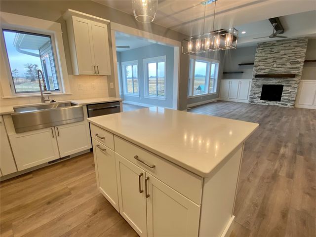 60 S Seven Oaks Road, North Liberty, IA 52317