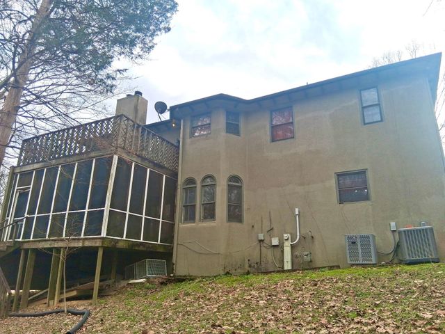 889 ROCKY OAKS TRL, Memphis, TN 38018