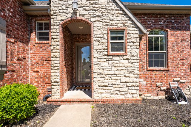 4959 Cherry Circle, Springfield, MO 65809
