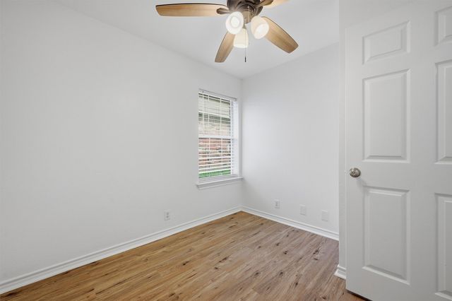 906 W Houston Street, Sherman, TX 75092
