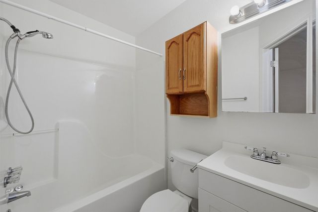 906 W Houston Street, Sherman, TX 75092