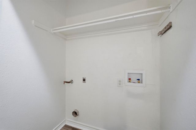 906 W Houston Street, Sherman, TX 75092
