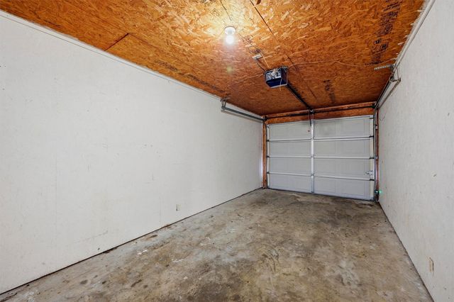 906 W Houston Street, Sherman, TX 75092