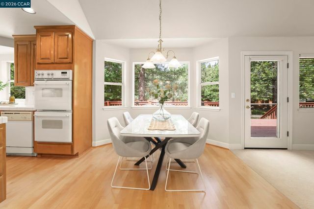 1441 Homestead Ave, Walnut Creek, CA 94598