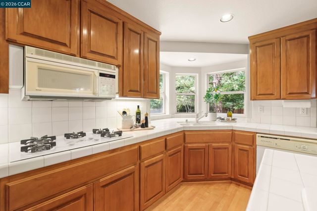 1441 Homestead Ave, Walnut Creek, CA 94598