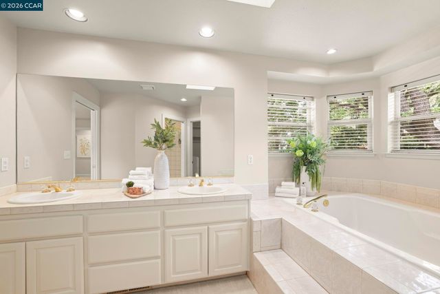 1441 Homestead Ave, Walnut Creek, CA 94598