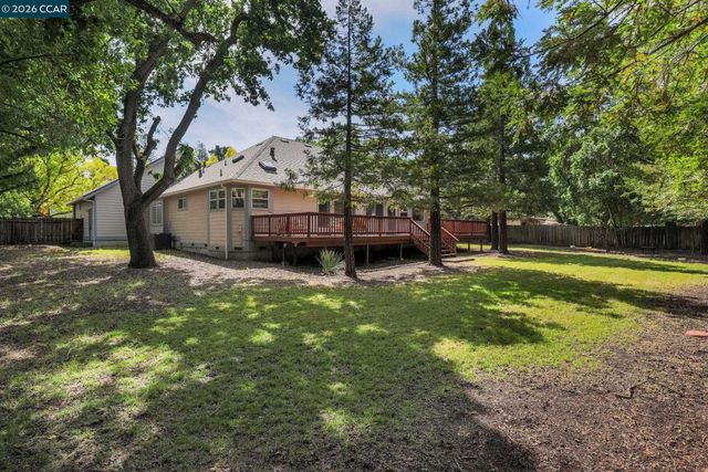 1441 Homestead Ave, Walnut Creek, CA 94598