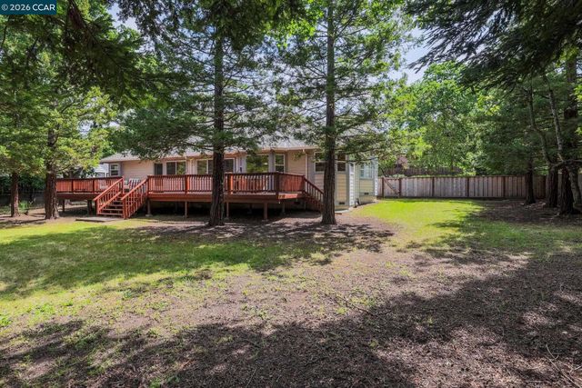 1441 Homestead Ave, Walnut Creek, CA 94598