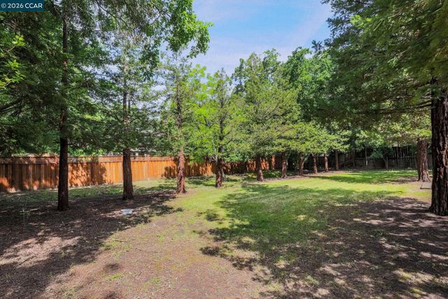 1441 Homestead Ave, Walnut Creek, CA 94598