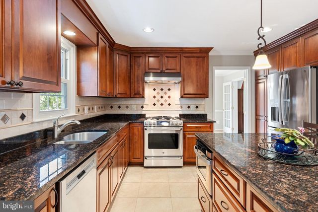 14444 N SLOPE ST, Centreville, VA 20120