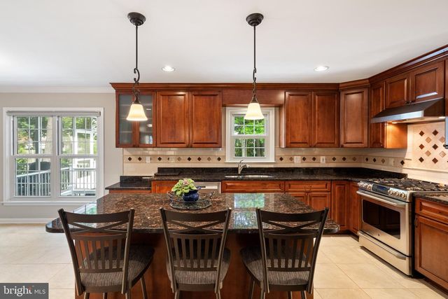 14444 N SLOPE ST, Centreville, VA 20120