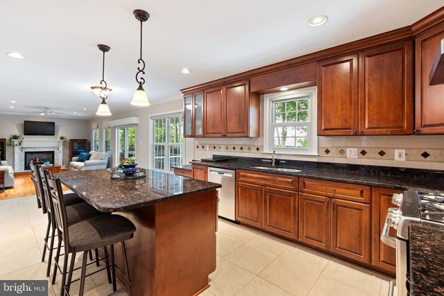 14444 N SLOPE ST, Centreville, VA 20120