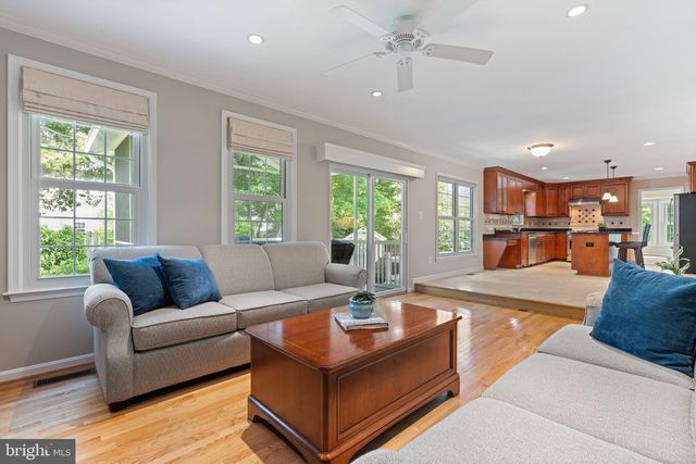 14444 N SLOPE ST, Centreville, VA 20120