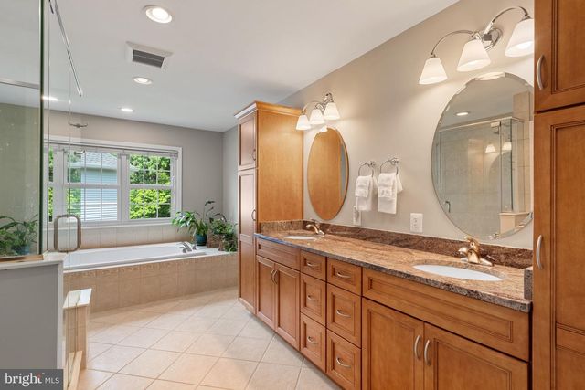 14444 N SLOPE ST, Centreville, VA 20120