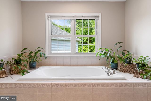 14444 N SLOPE ST, Centreville, VA 20120