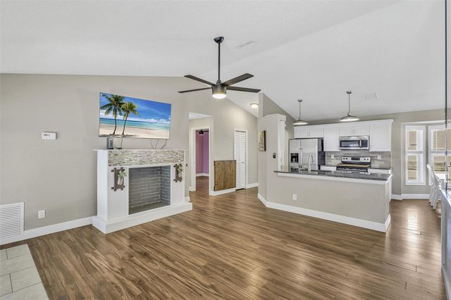 6109 61ST COURT E, Palmetto, FL 34221