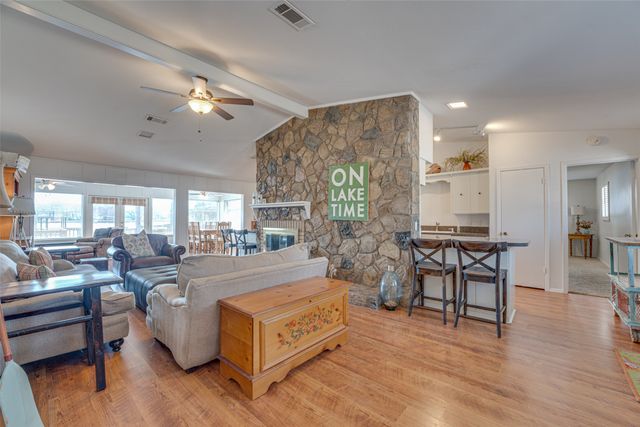 113 Crestwood Circle, Enchanted Oaks, TX 75156