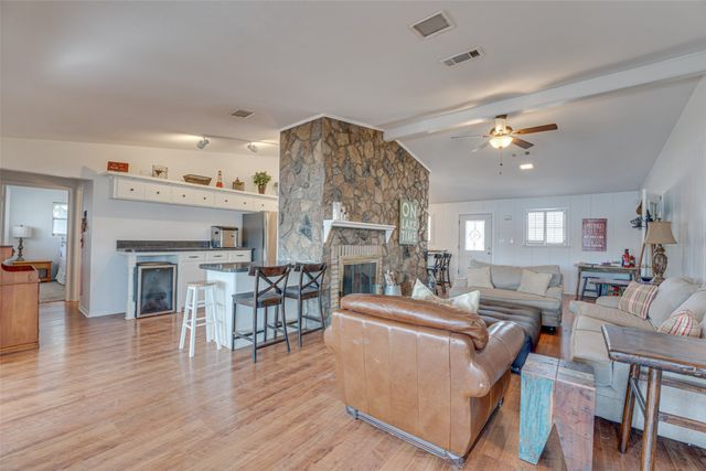 113 Crestwood Circle, Enchanted Oaks, TX 75156