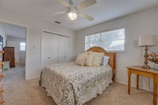 113 Crestwood Circle, Enchanted Oaks, TX 75156