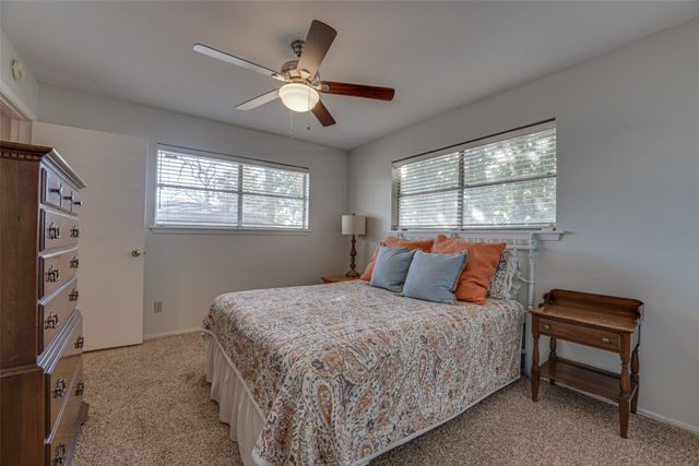 113 Crestwood Circle, Enchanted Oaks, TX 75156