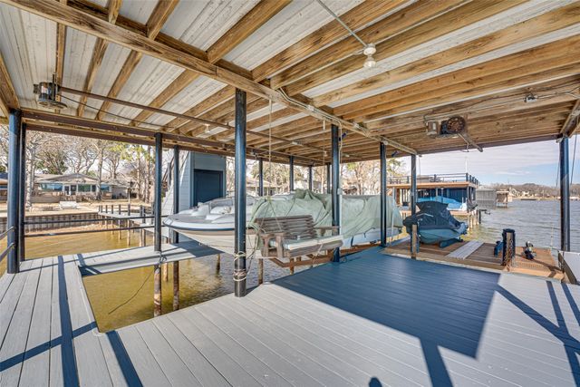 113 Crestwood Circle, Enchanted Oaks, TX 75156