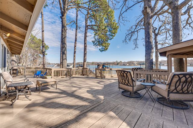 113 Crestwood Circle, Enchanted Oaks, TX 75156