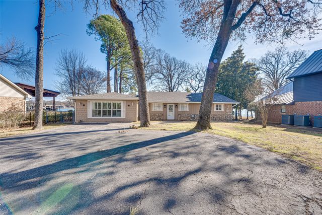 113 Crestwood Circle, Enchanted Oaks, TX 75156