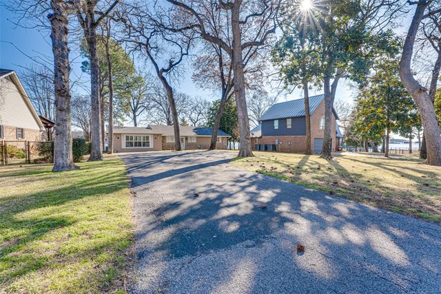 113 Crestwood Circle, Enchanted Oaks, TX 75156