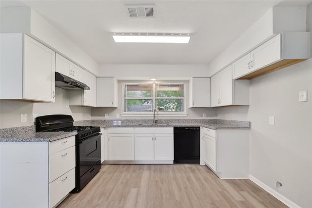 17106 Sunshine Street, Houston, TX 77049