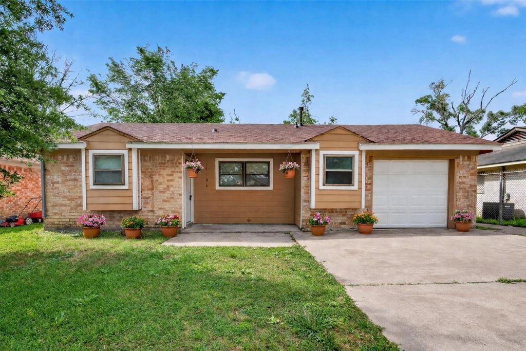 17106 Sunshine Street, Houston, TX 77049