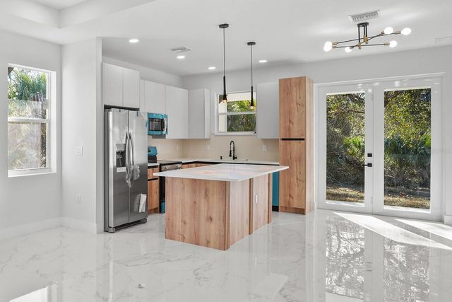 1073 SHERWIN STREET, Port Charlotte, FL 33953