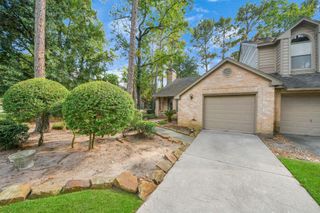 15 Lakeridge Drive, The Woodlands, TX 77381