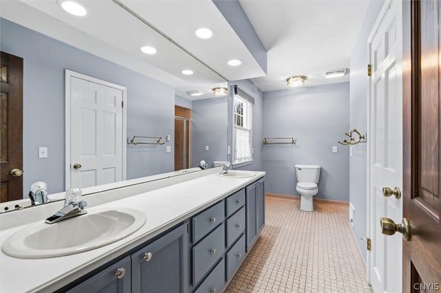 8205 Duvall Circle, Manlius, NY 13104