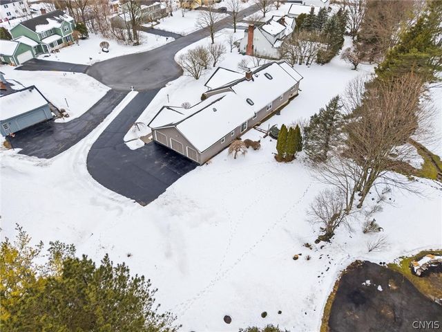 8205 Duvall Circle, Manlius, NY 13104