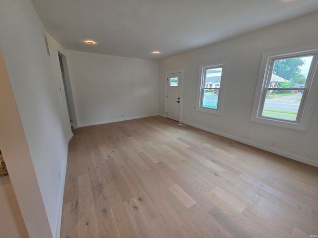 2116 Washington Avenue, Evansville, IN 47714