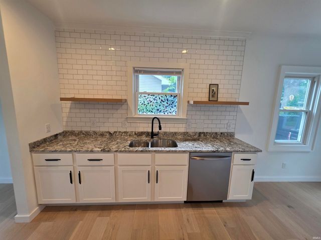 2116 Washington Avenue, Evansville, IN 47714