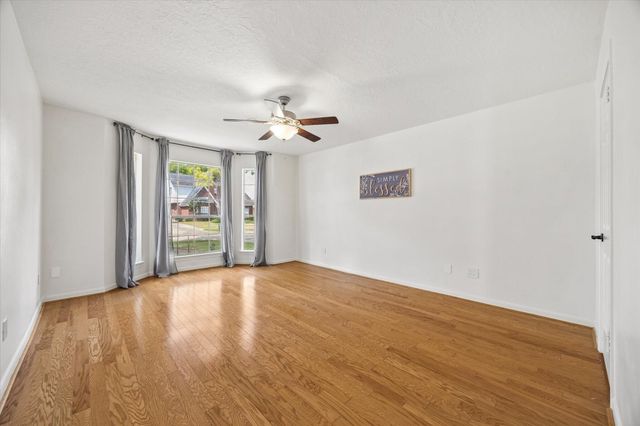 110 Shadow Wood Drive, Sugar Land, TX 77498