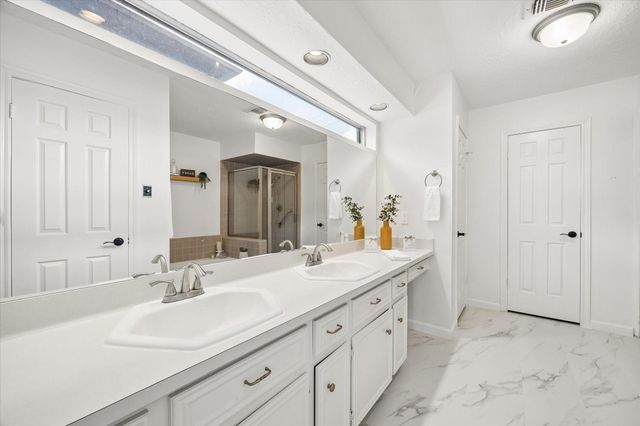 110 Shadow Wood Drive, Sugar Land, TX 77498
