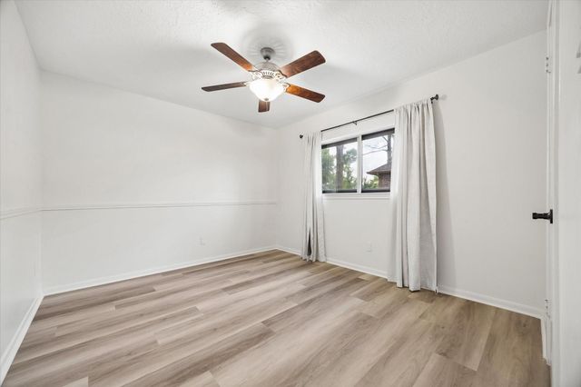 110 Shadow Wood Drive, Sugar Land, TX 77498