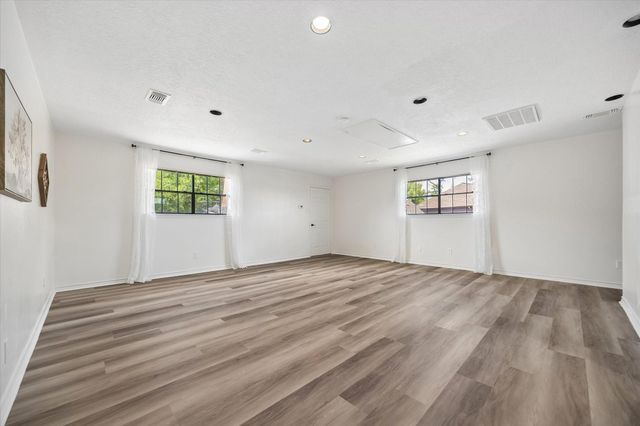 110 Shadow Wood Drive, Sugar Land, TX 77498