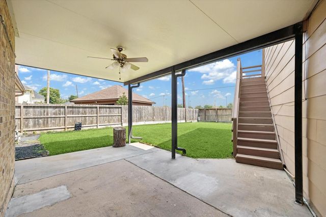110 Shadow Wood Drive, Sugar Land, TX 77498