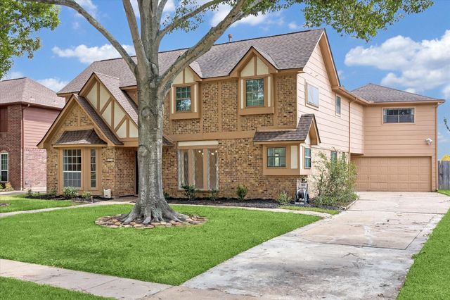 110 Shadow Wood Drive, Sugar Land, TX 77498