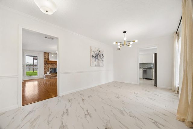 110 Shadow Wood Drive, Sugar Land, TX 77498