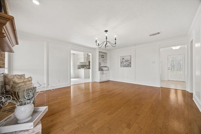 110 Shadow Wood Drive, Sugar Land, TX 77498
