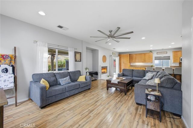 745 Sweet Clover, San Jacinto, CA 92582