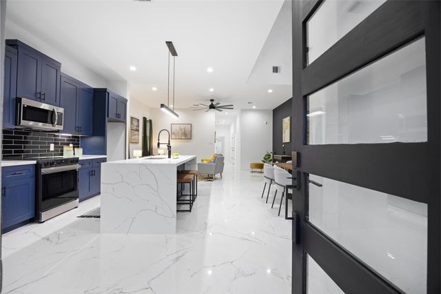 5034 Pershing Street, Houston, TX 77033