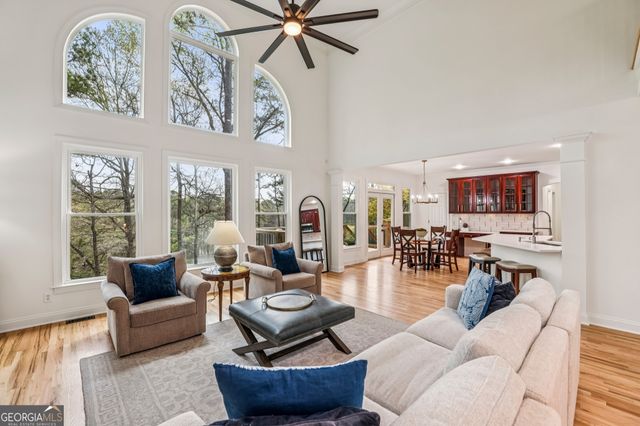 1165 Beacon Hill Crossing, Alpharetta, GA 30005