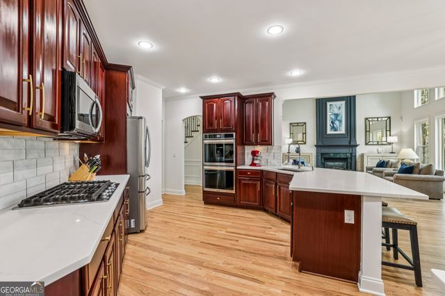 1165 Beacon Hill Crossing, Alpharetta, GA 30005