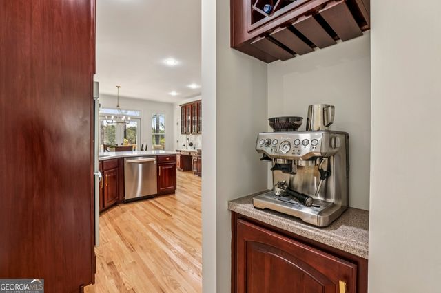 1165 Beacon Hill Crossing, Alpharetta, GA 30005